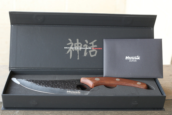 Huusk Knife in Box