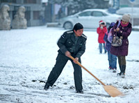 Snow Scenes Around Yuquan Road